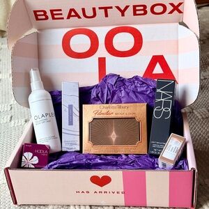 6pc NEW High End Curated Ulta/Sephora Beauty Box - MSRP $200+